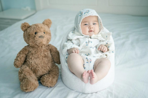 百色宝宝吃不饱母乳的症状